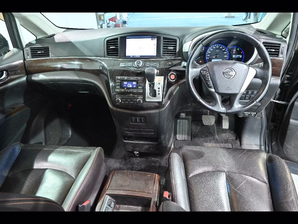 NISSAN ELGRAND