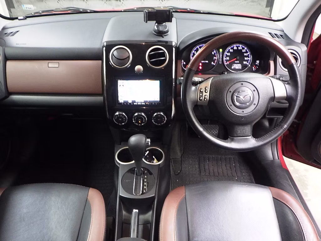 MAZDA VERISA