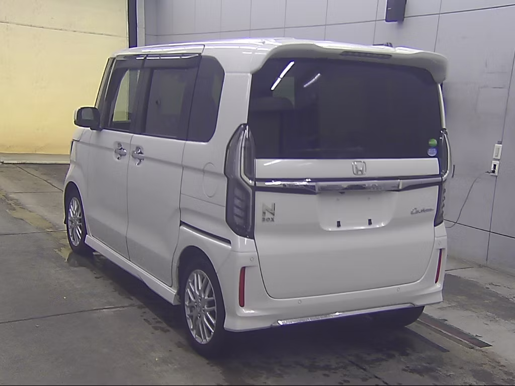 HONDA N-BOX