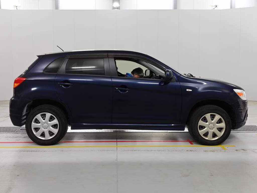 MITSUBISHI RVR