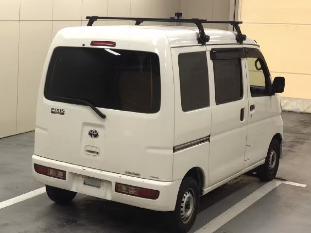 TOYOTA PIXIS VAN