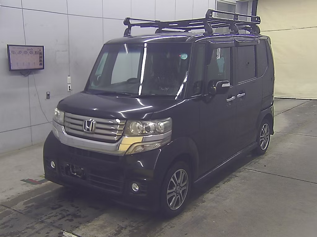 HONDA N-BOX+