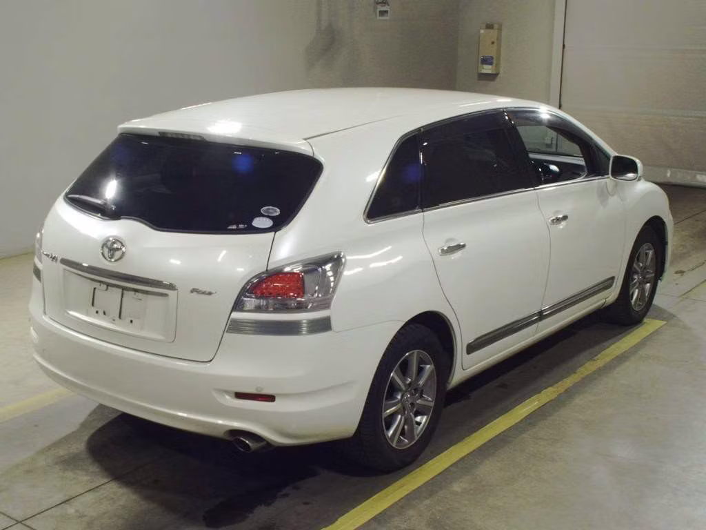 TOYOTA MARK X ZIO