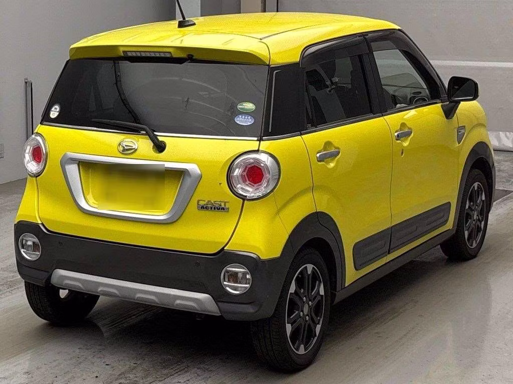 DAIHATSU CAST