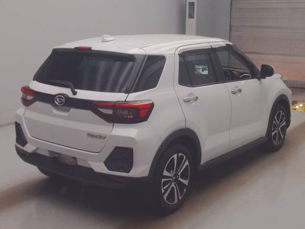 DAIHATSU ROCKY