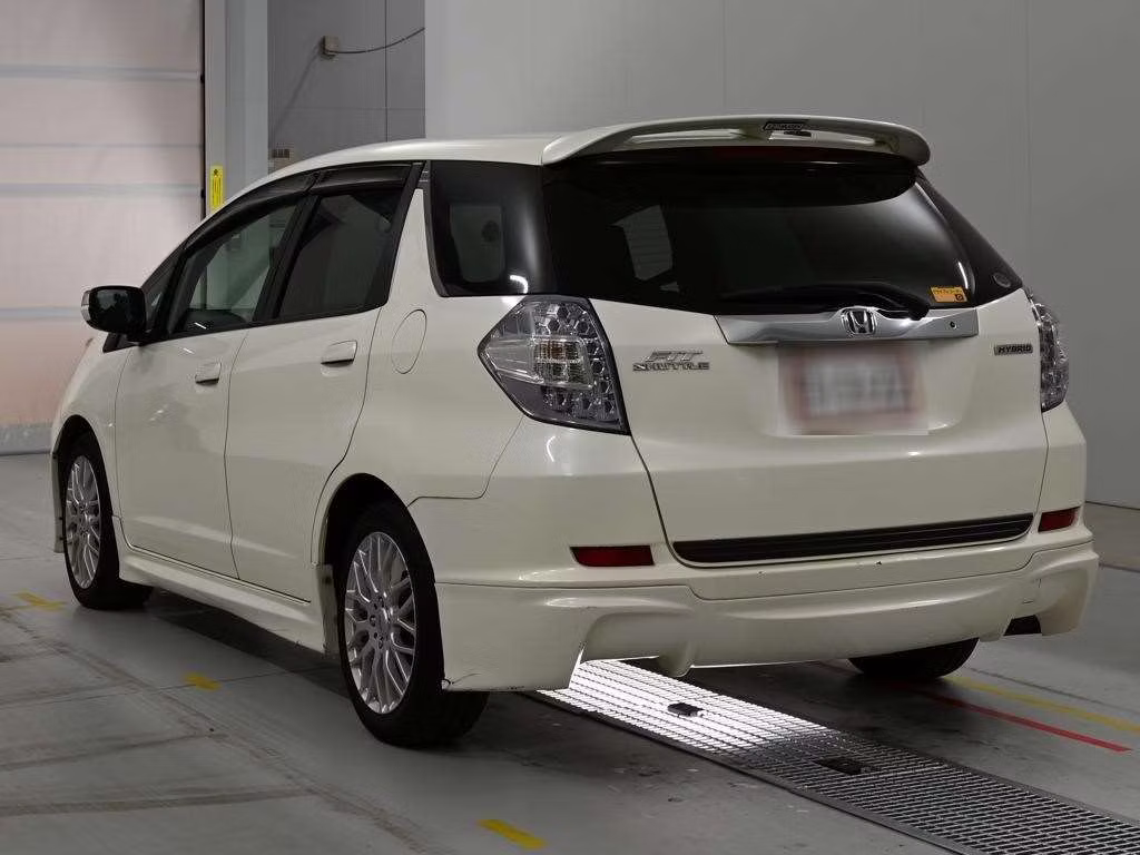 HONDA FIT SHUTTLE