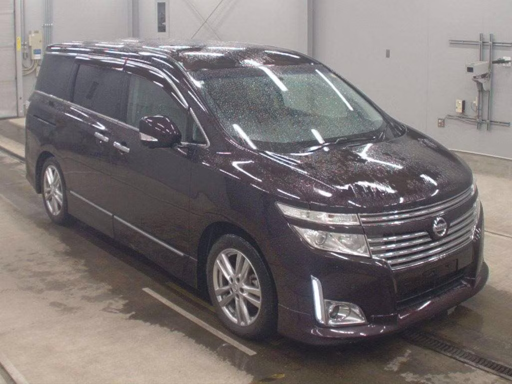 NISSAN ELGRAND