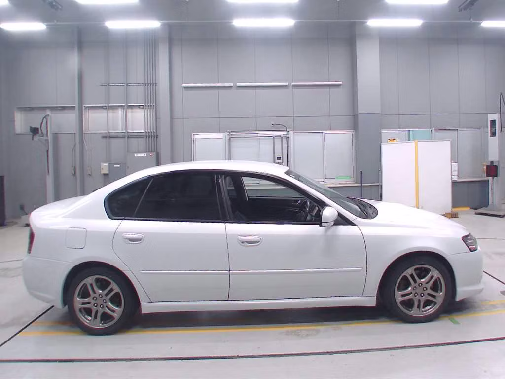 SUBARU LEGACY B4