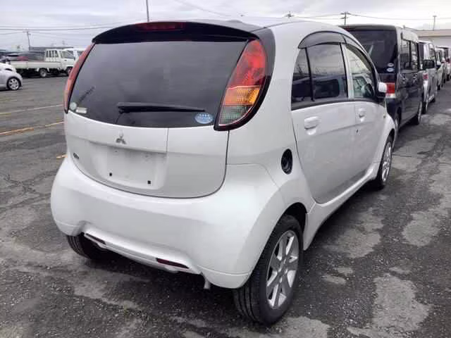 MITSUBISHI I