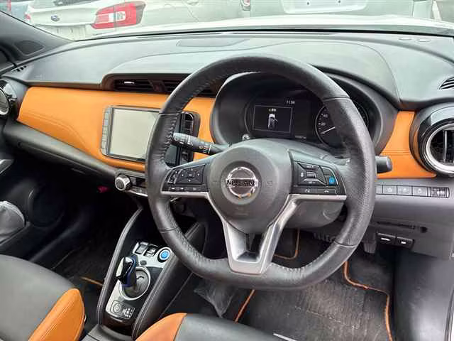 NISSAN KICKS