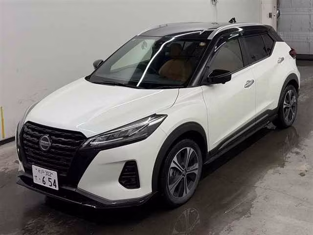 NISSAN KICKS