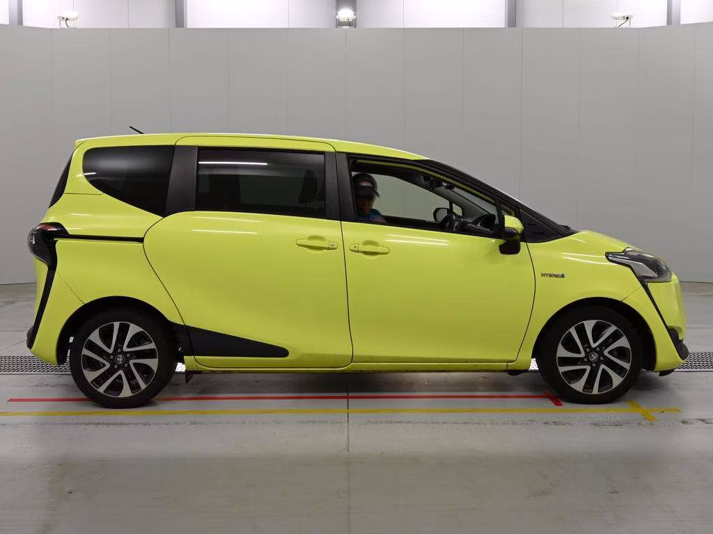 TOYOTA SIENTA