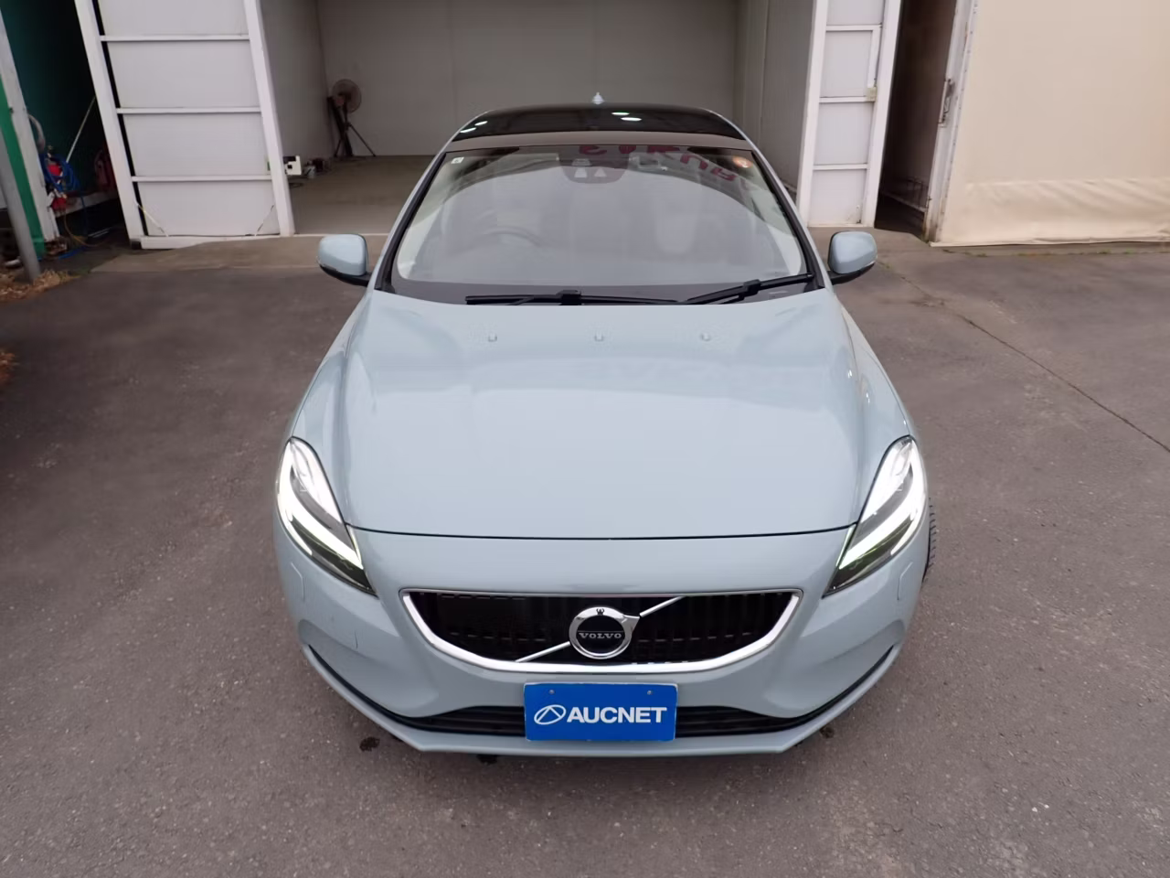 VOLVO V40