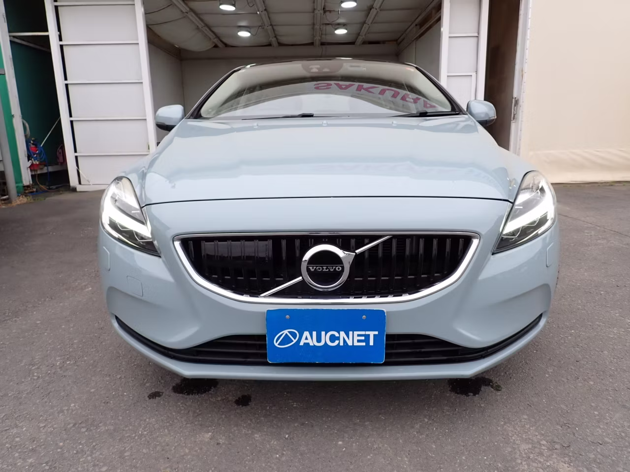 VOLVO V40