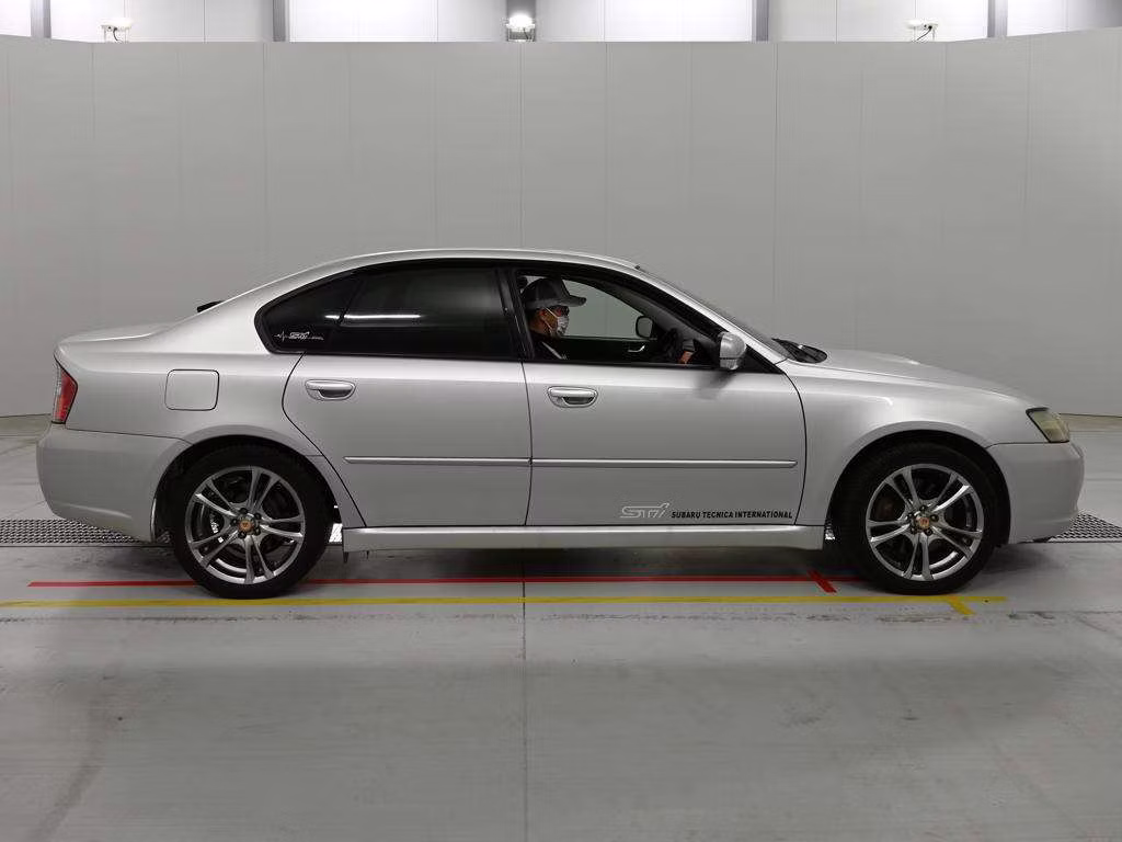 SUBARU LEGACY B4