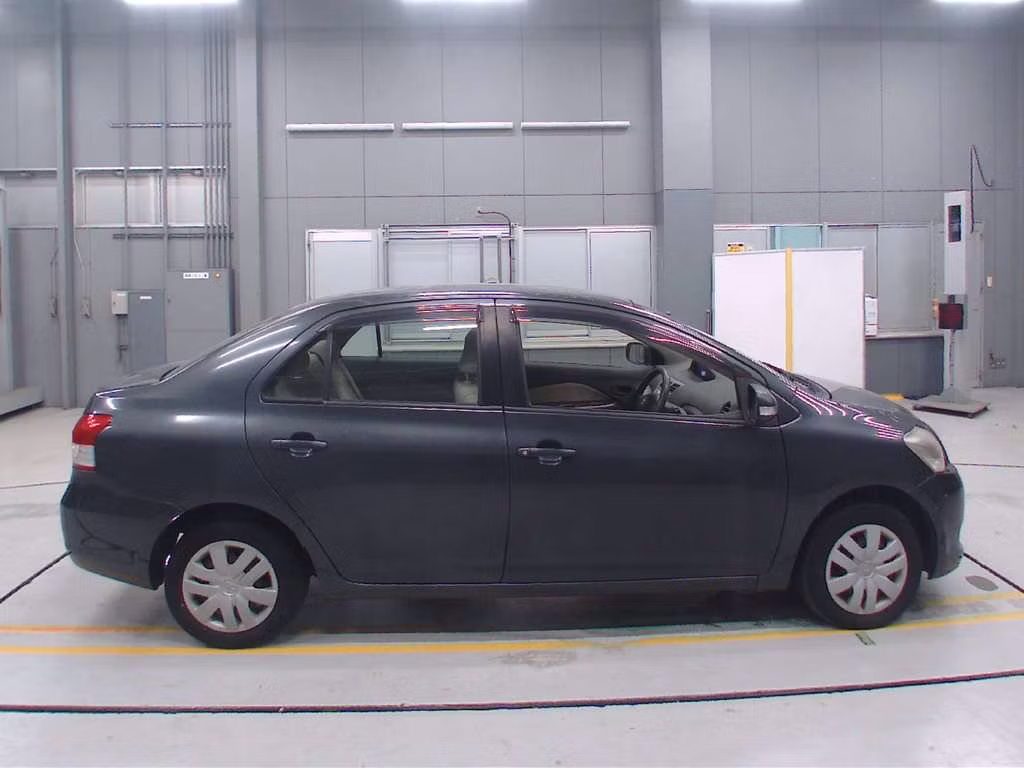 TOYOTA BELTA