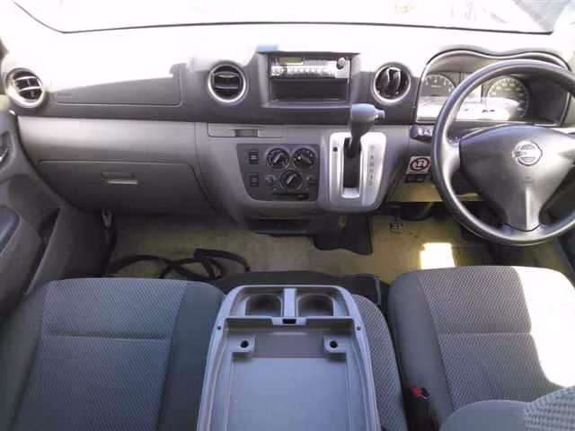 NISSAN NV350 CARAVAN