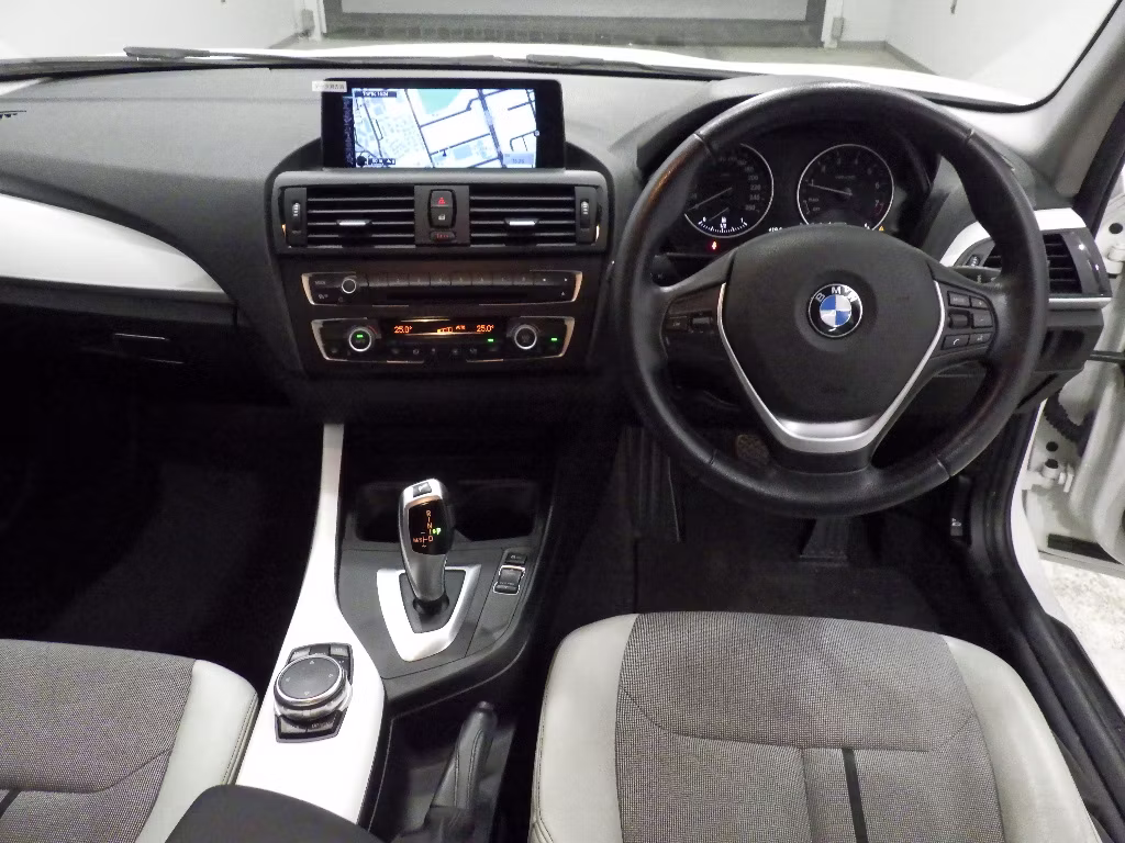 BMW 1-SERIES
