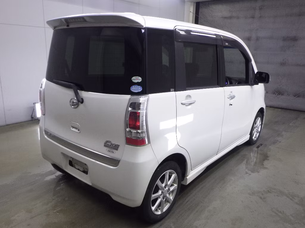 DAIHATSU TANTO EXE