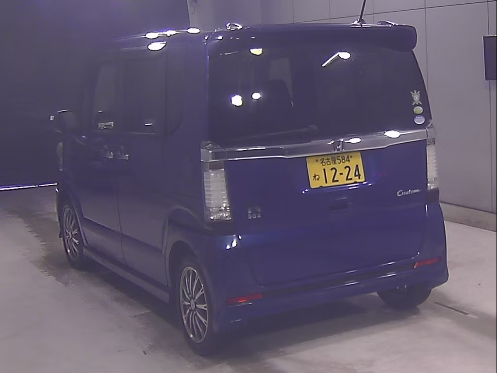 HONDA N-BOX