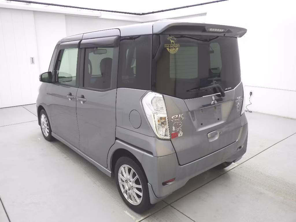 MITSUBISHI EK SPACE