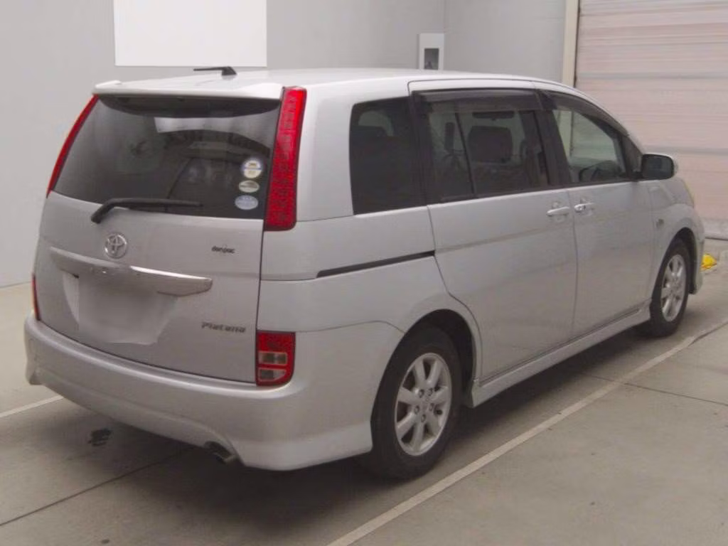 TOYOTA ISIS