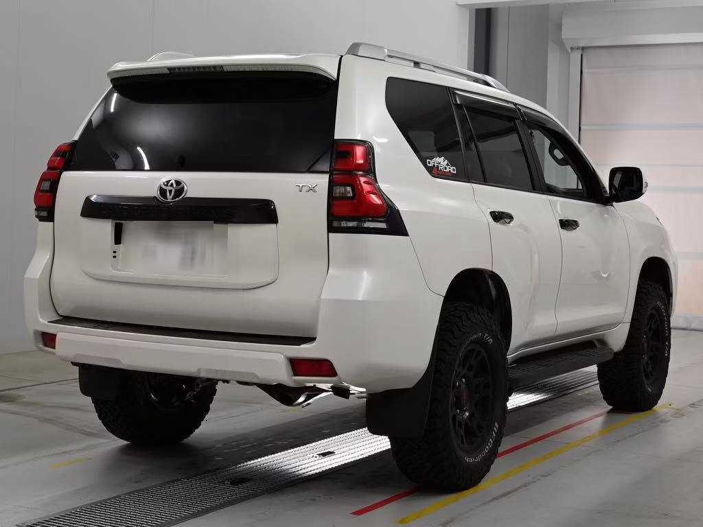 TOYOTA LAND CRUISER PRADO