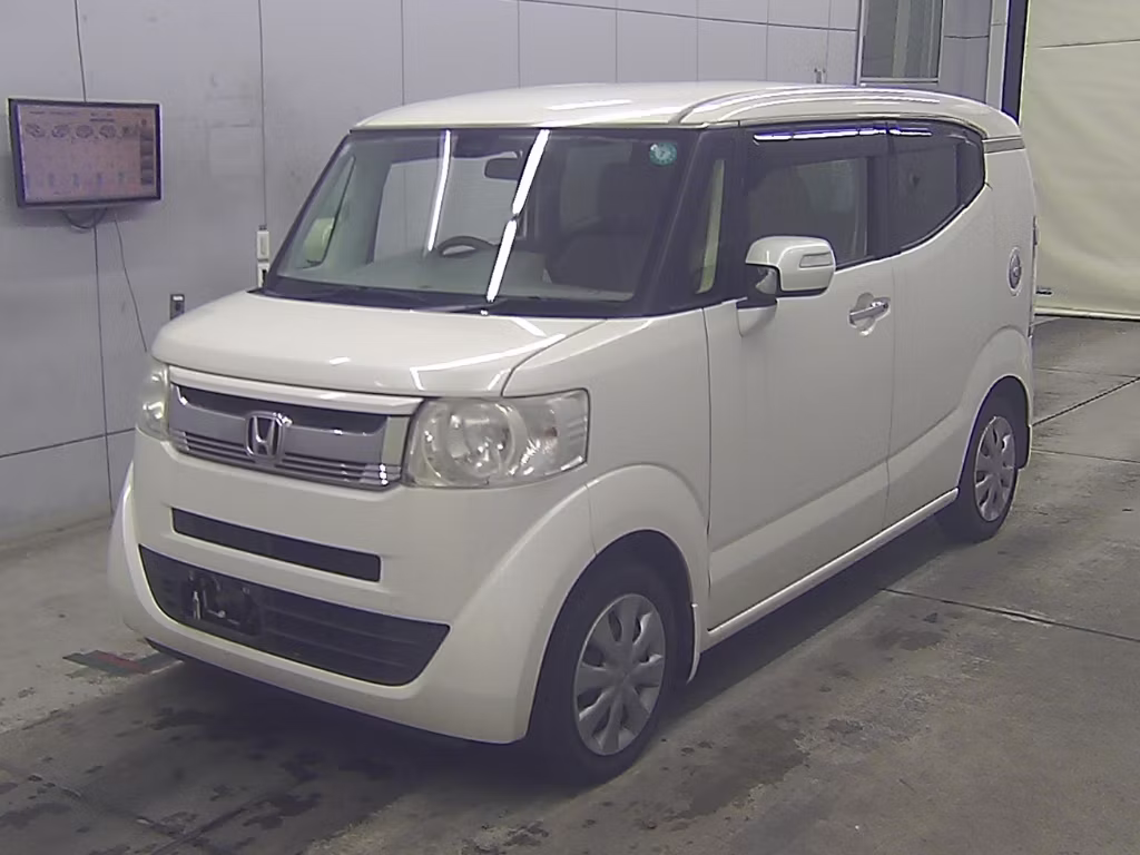 HONDA N-BOX SLASH