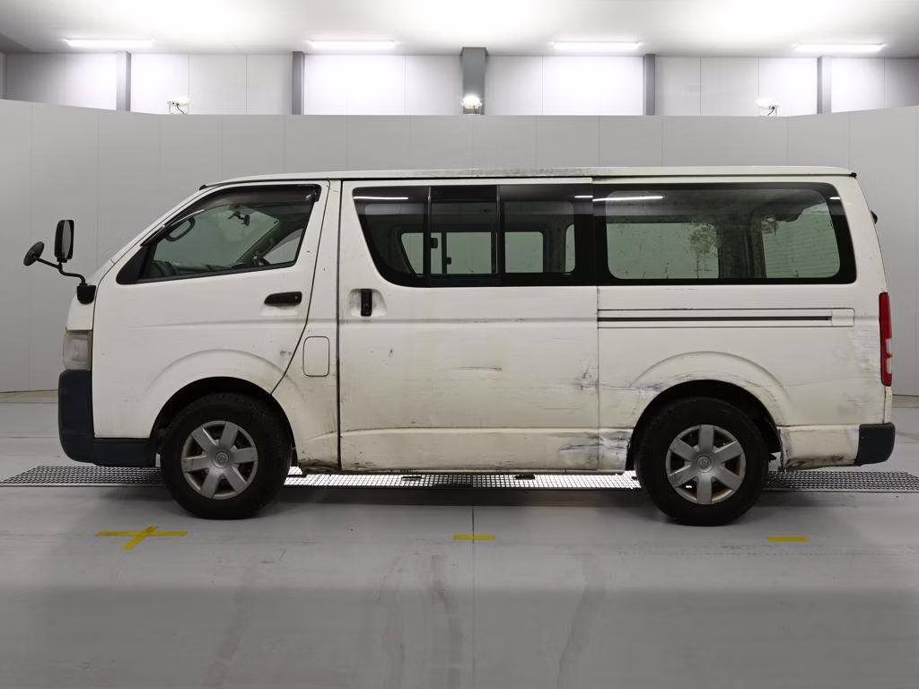 TOYOTA REGIUS ACE