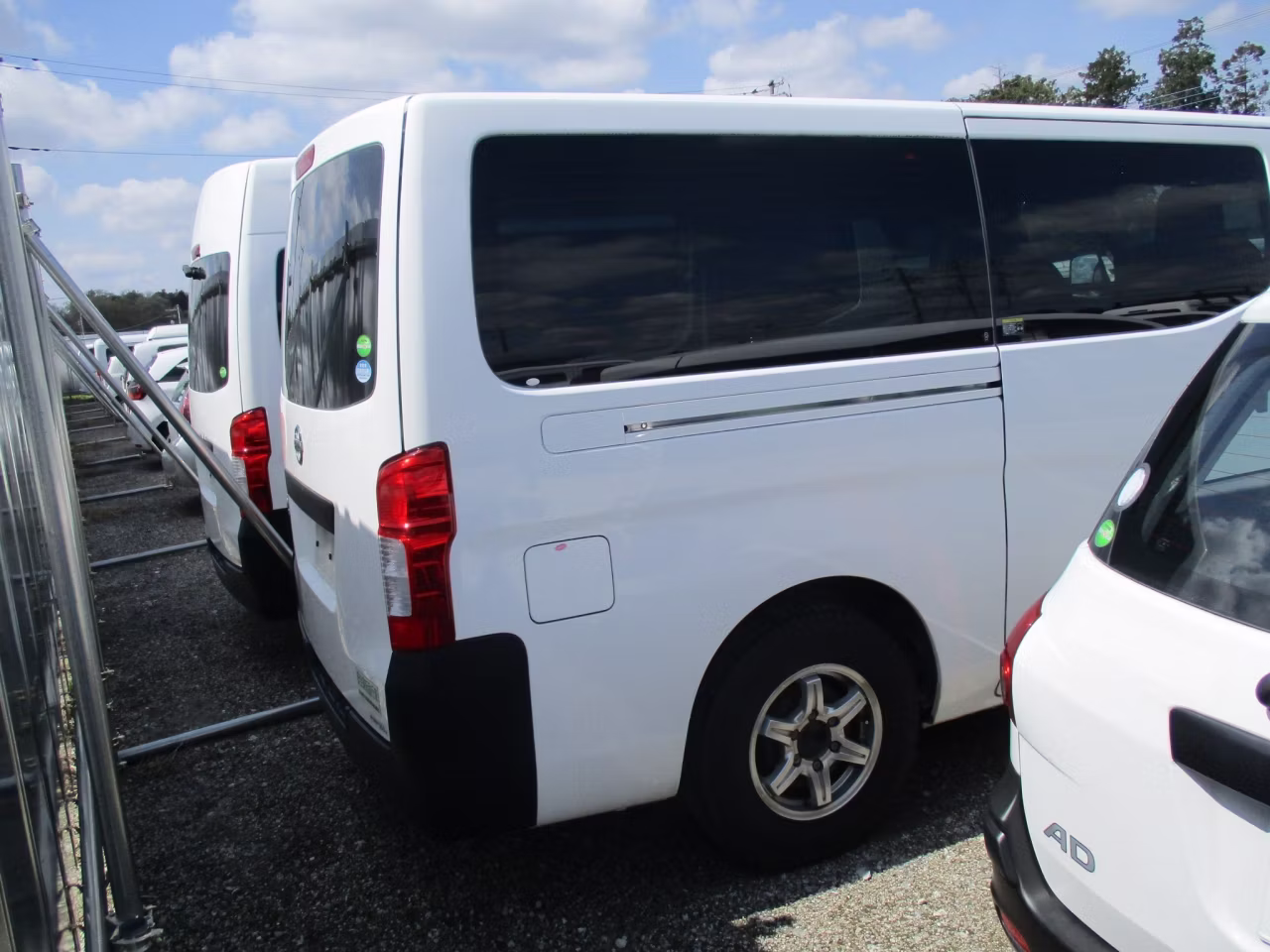 NISSAN NV350 CARAVAN