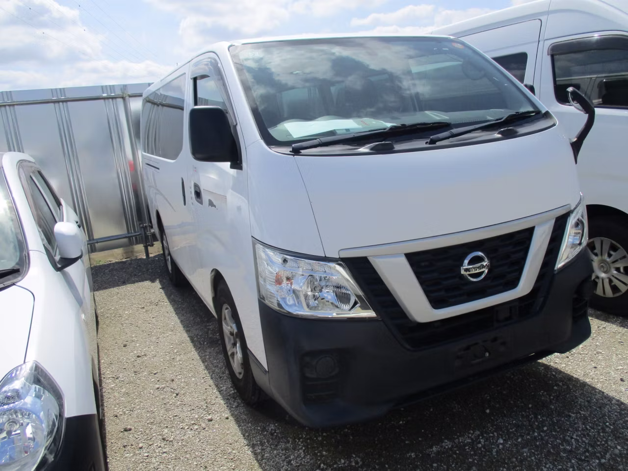 NISSAN NV350 CARAVAN