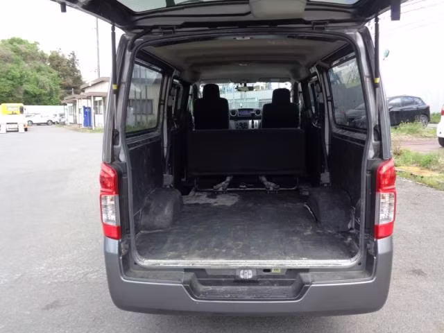 NISSAN NV350 CARAVAN
