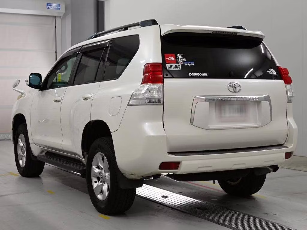 TOYOTA LAND CRUISER PRADO