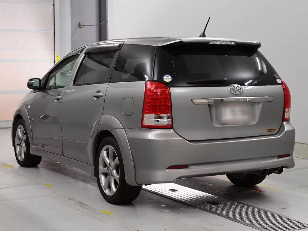TOYOTA WISH