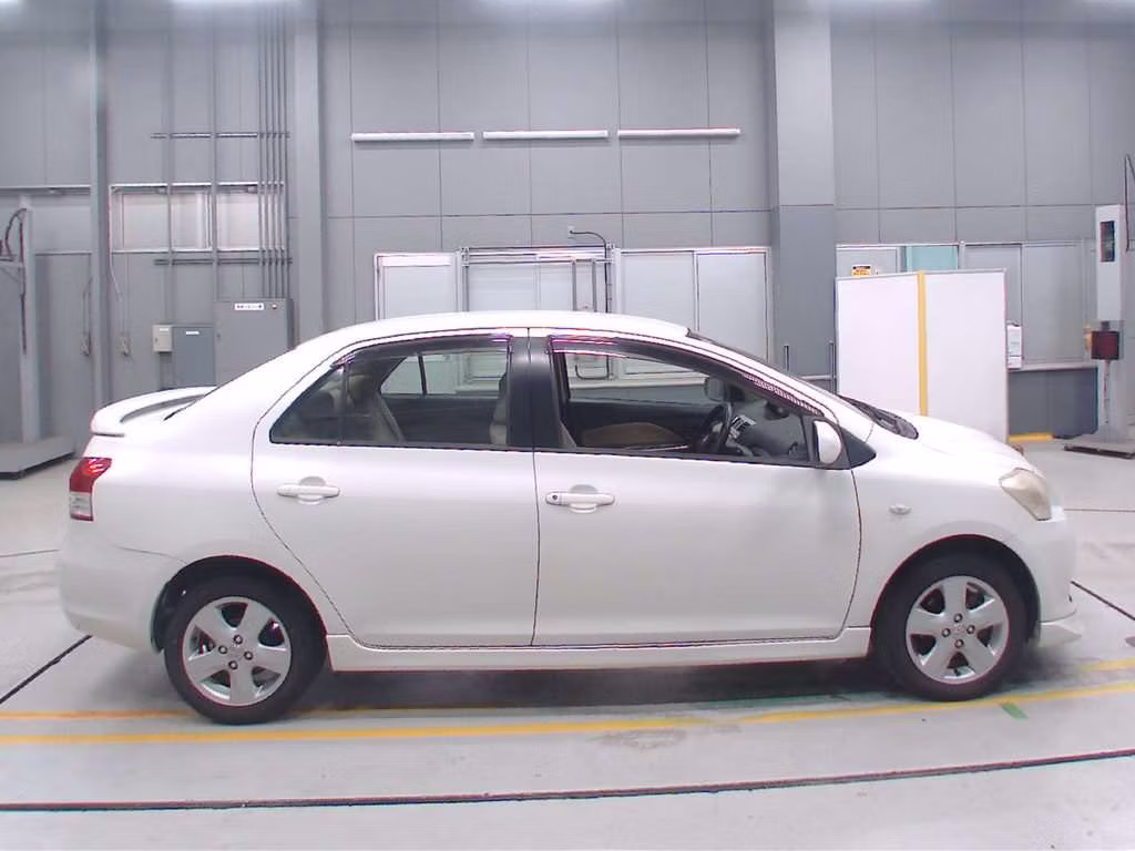 TOYOTA BELTA