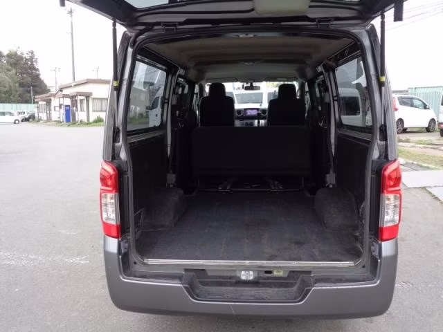 NISSAN NV350 CARAVAN