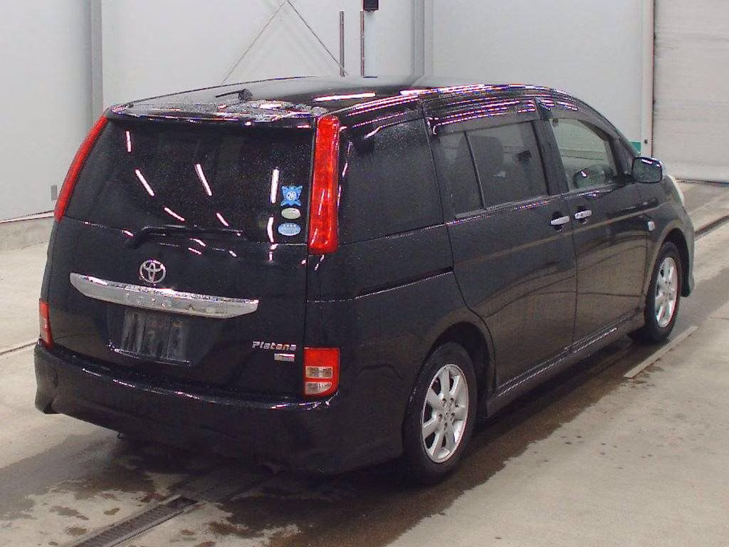 TOYOTA ISIS