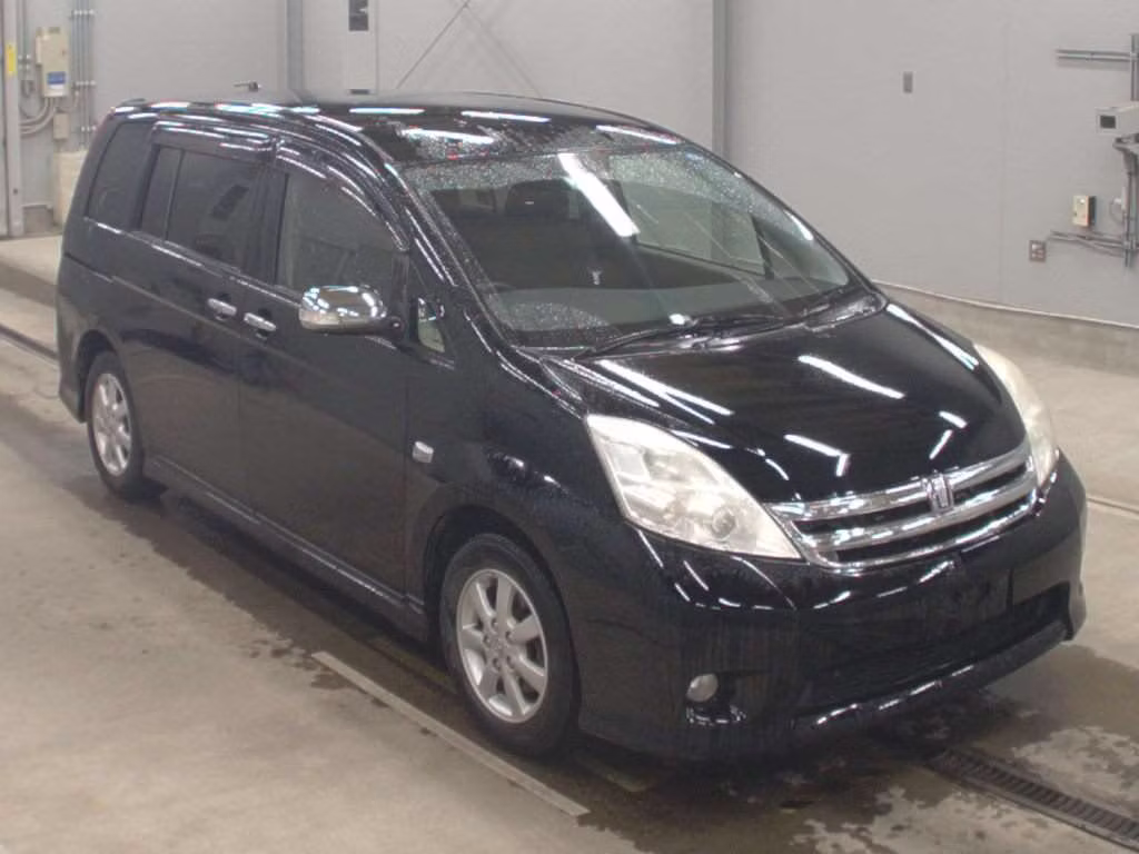 TOYOTA ISIS
