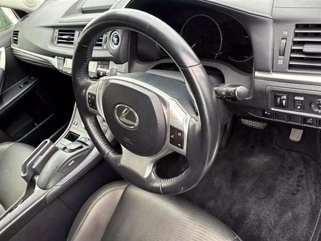 LEXUS CT200H