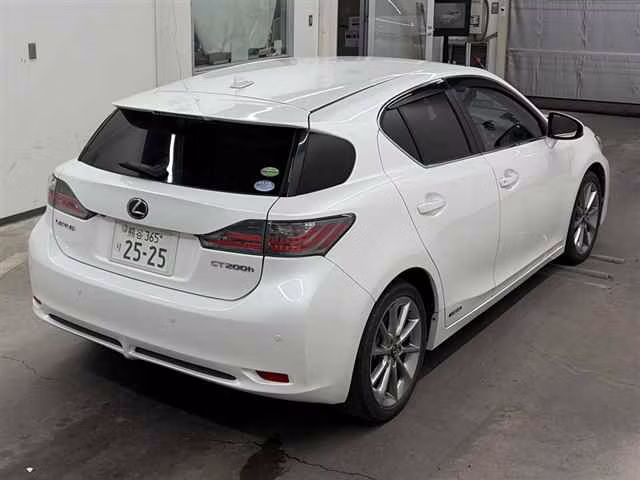 LEXUS CT200H