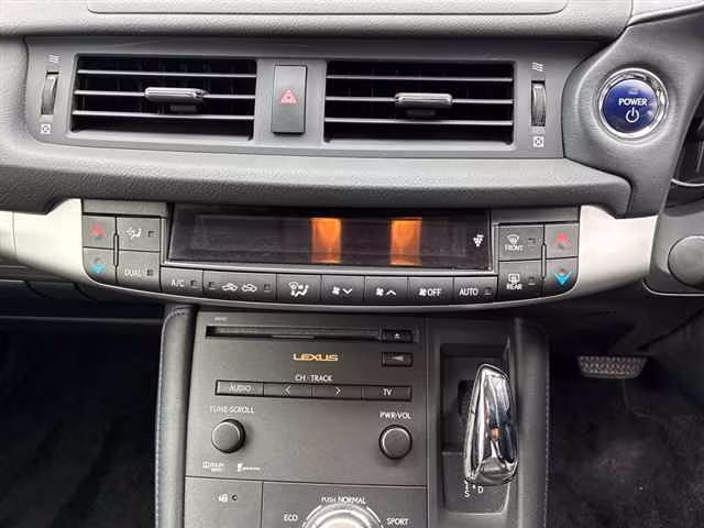 LEXUS CT200H