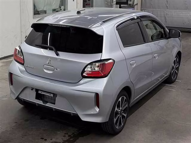 MITSUBISHI MIRAGE