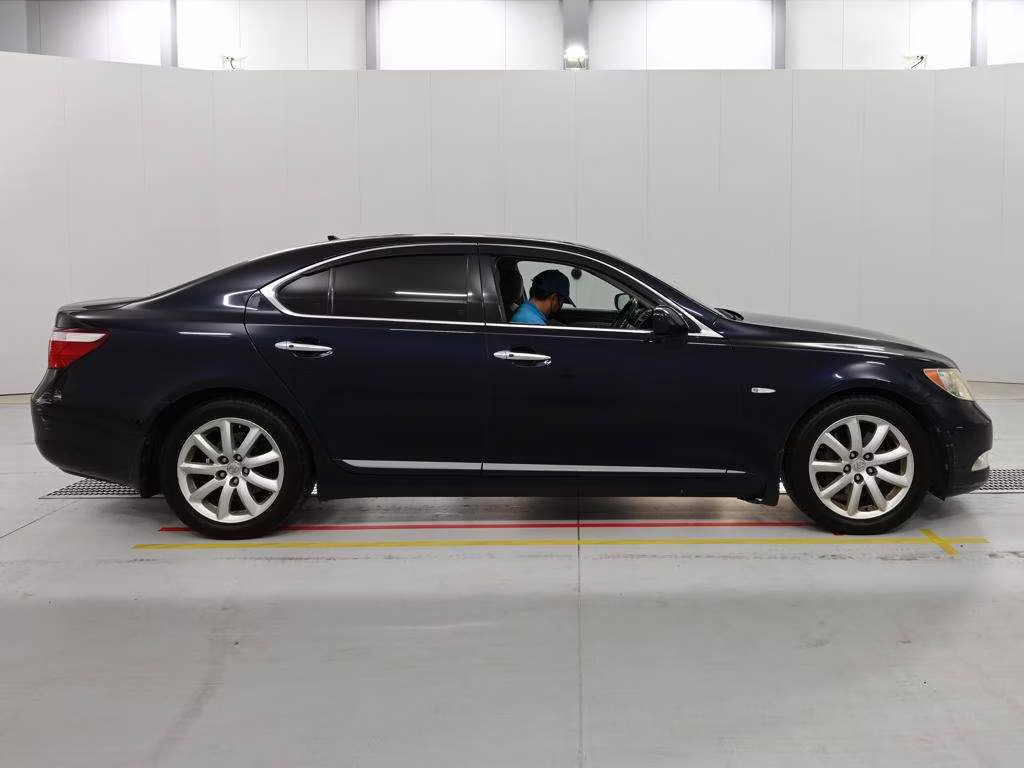 LEXUS LS460