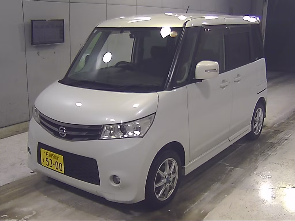 NISSAN ROOX