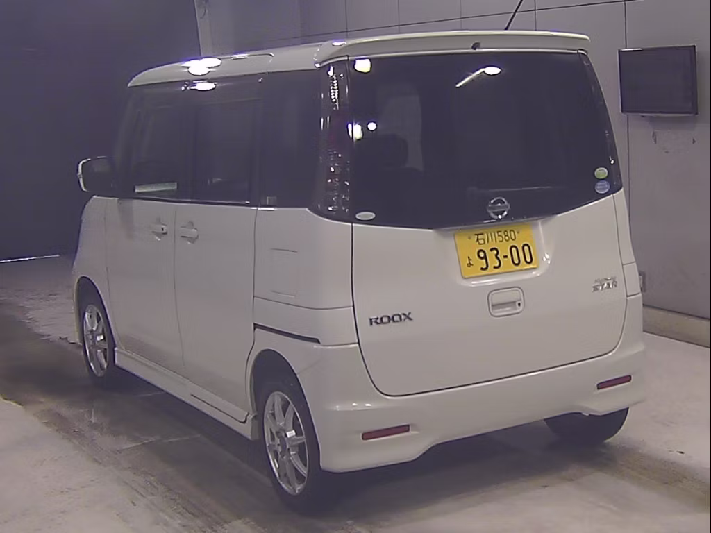 NISSAN ROOX