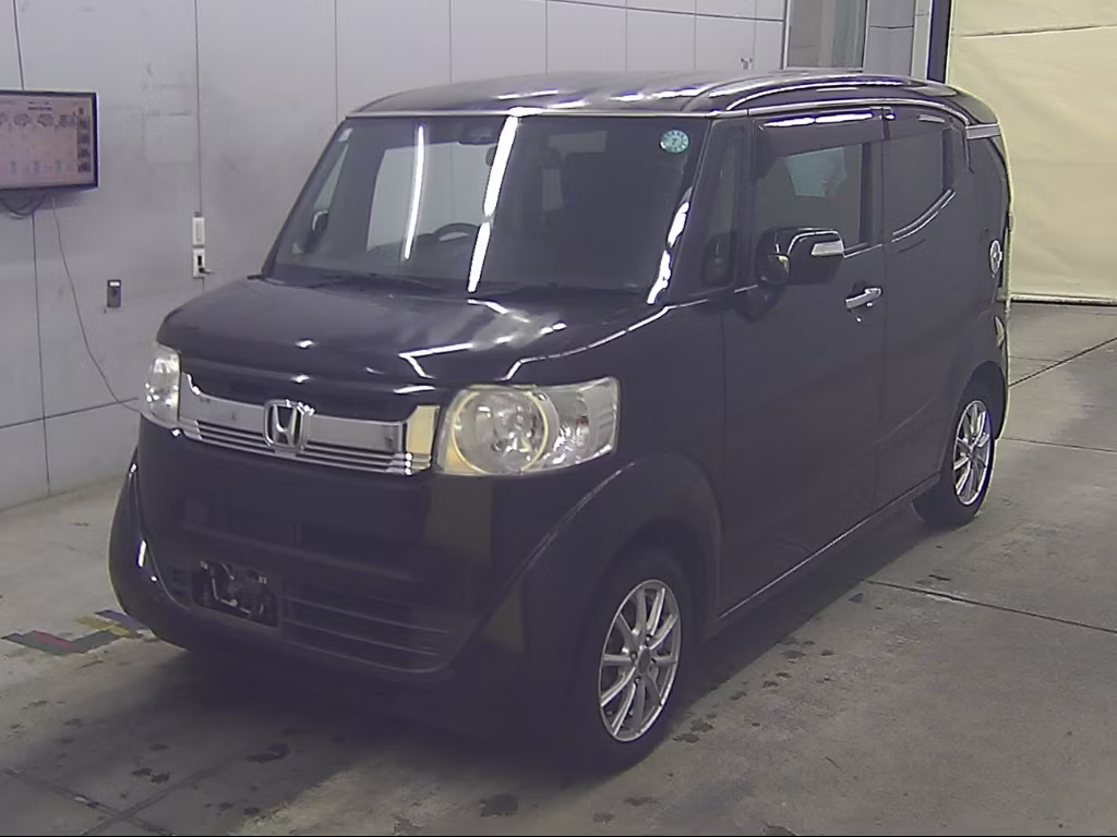 HONDA N-BOX SLASH
