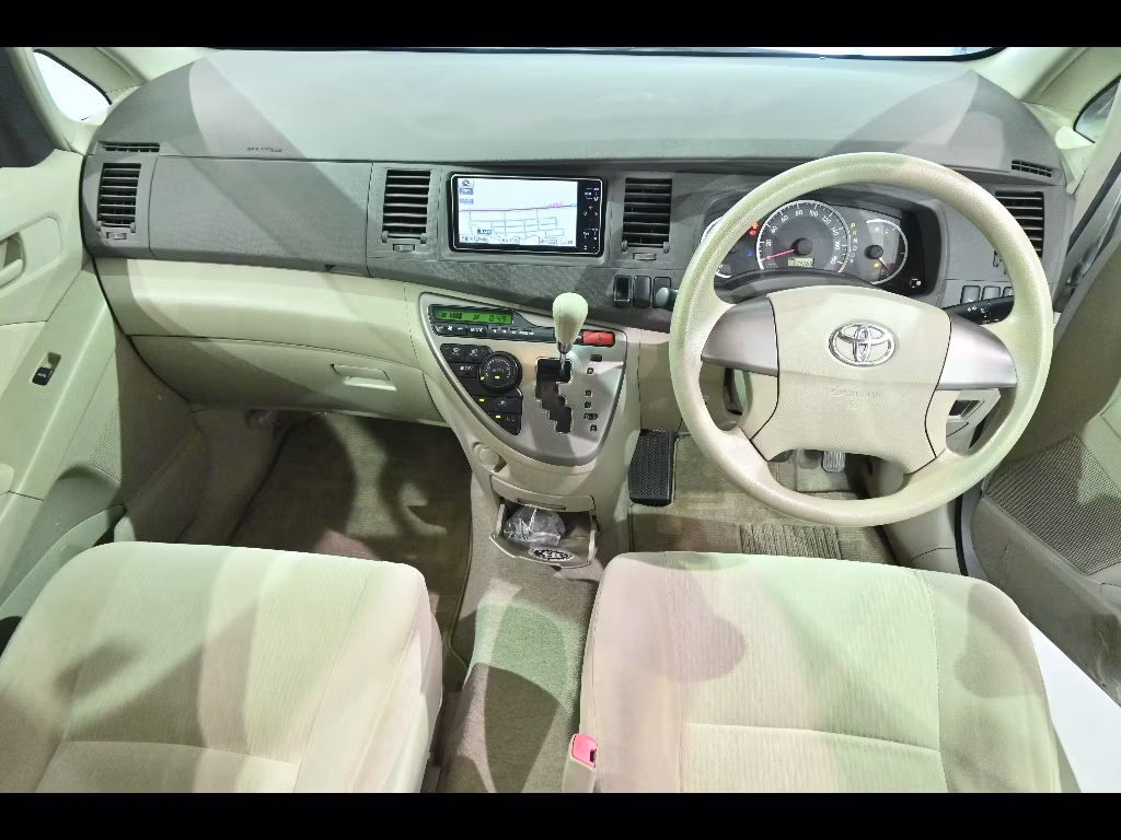 TOYOTA ISIS
