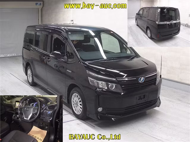 TOYOTA VOXY
