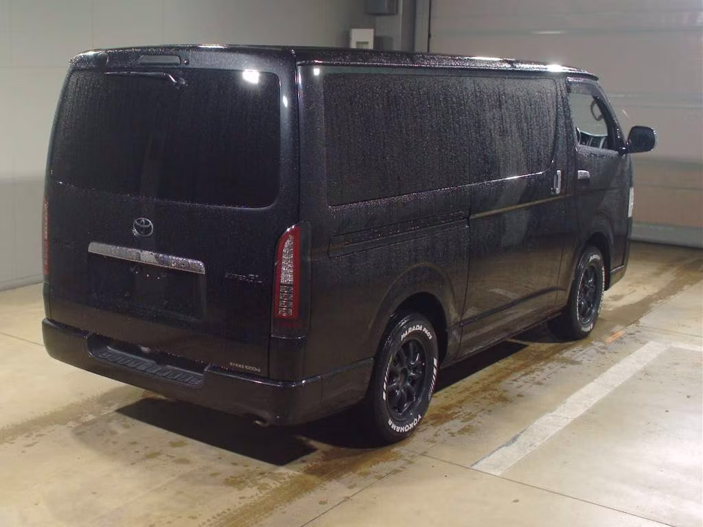 TOYOTA REGIUS ACE
