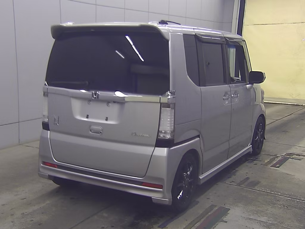 HONDA N-BOX